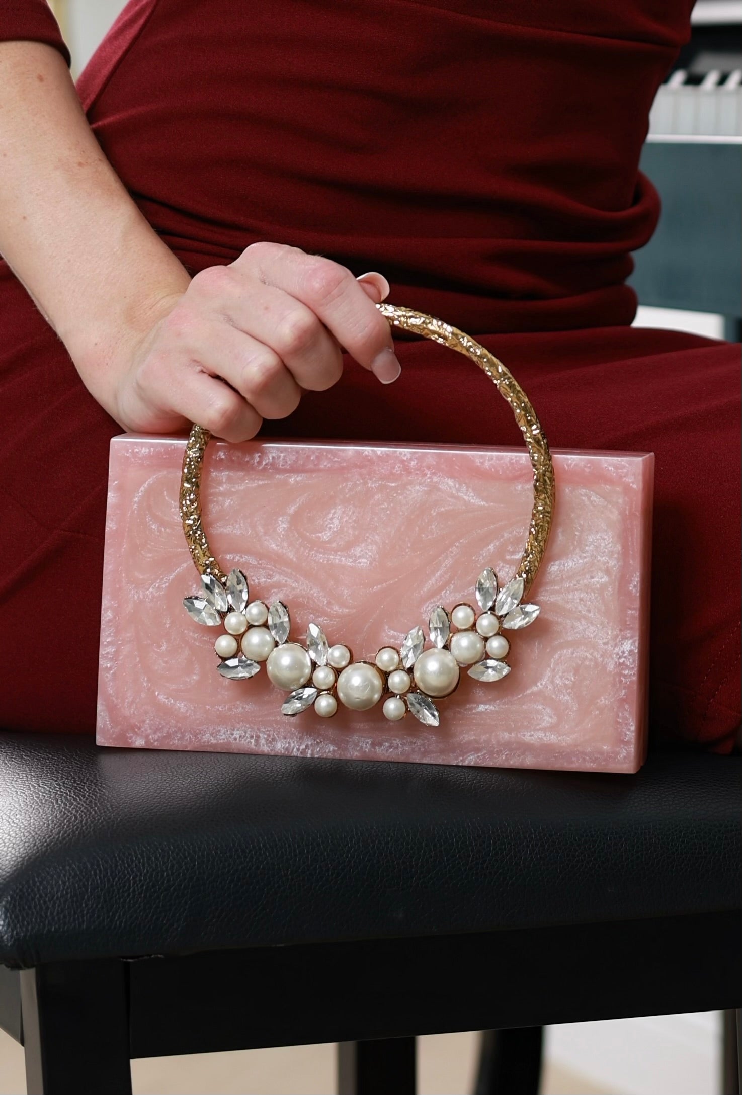 Queen Resin Clutch