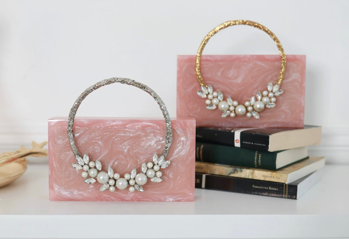Queen Resin Clutch