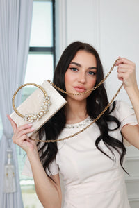 Queen Resin Clutch