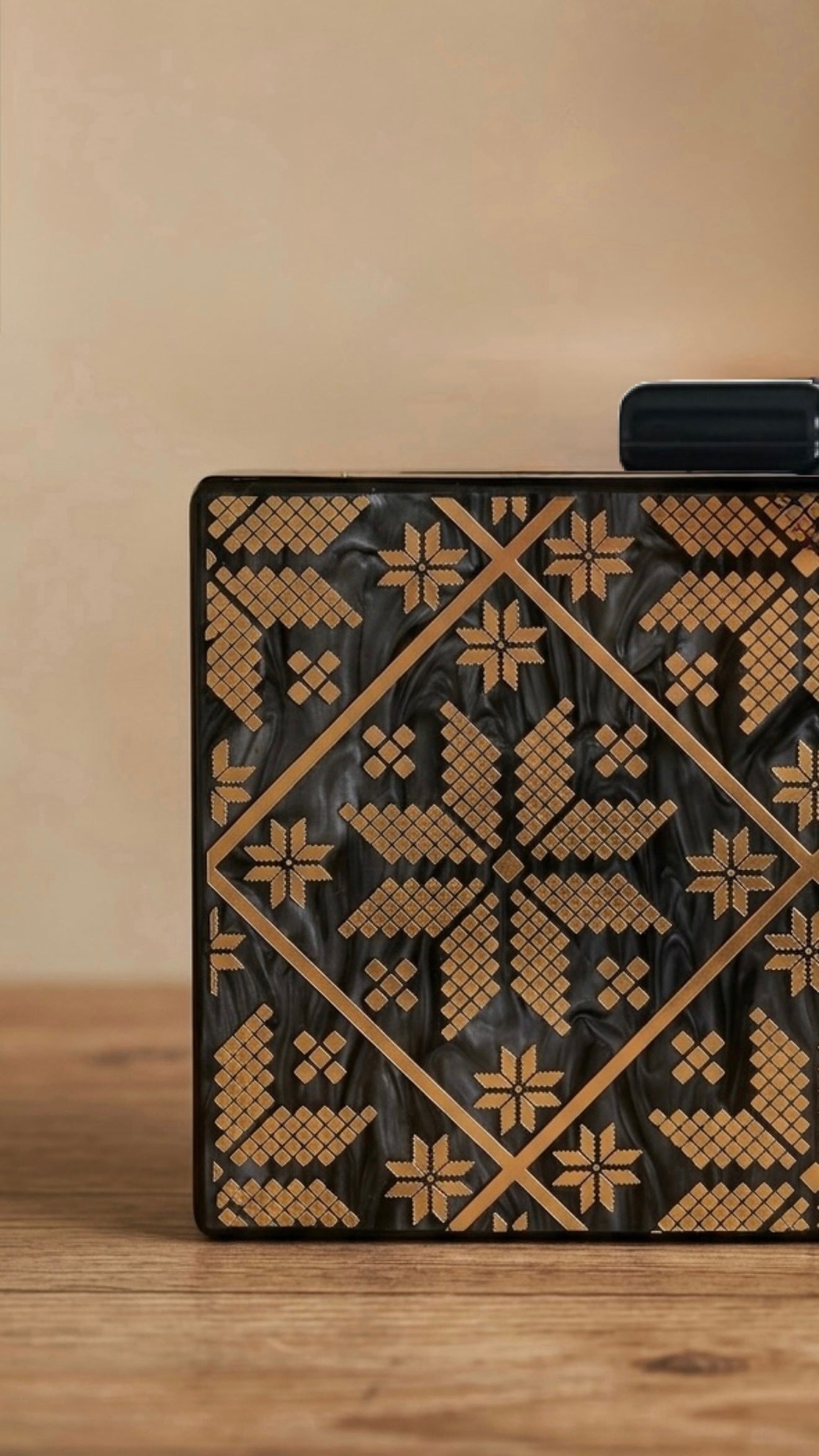 Zahra Motif Tatreez Clutch